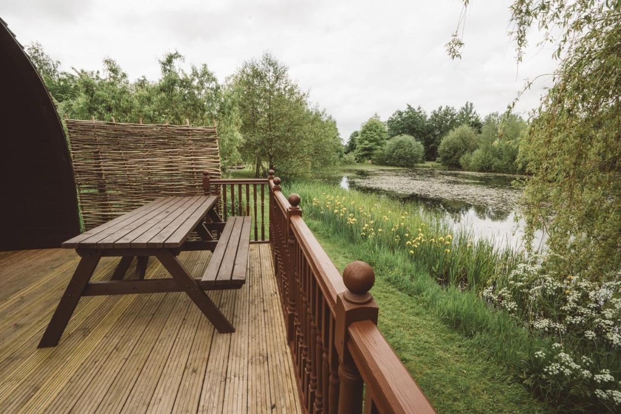 Ball Hall Farm By Wigwam Holidays East Cottingwith Room photo